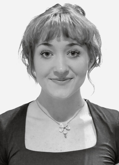 Isabella Holstebro- Ensemble